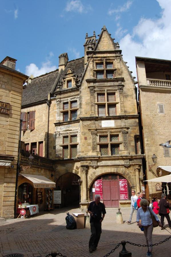 Appartement LA VIE EN ROSE Périgueux Exterior foto